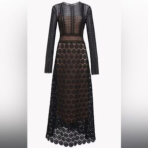 Theory Mixed Lace Maxi Dress Size 6 Black NWOT
Gorgeous